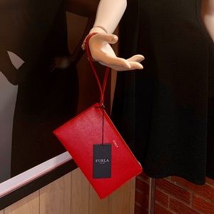 Furla Wristlet / Pochette NWT & Dustbag